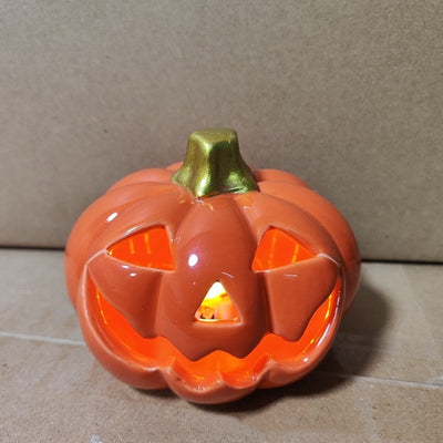 Ceramic Pumpkin & Skull Lamp – Spooky Luminous Decor for Halloween!